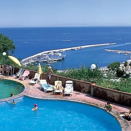 Hotell Suisse Thermal Village 4*